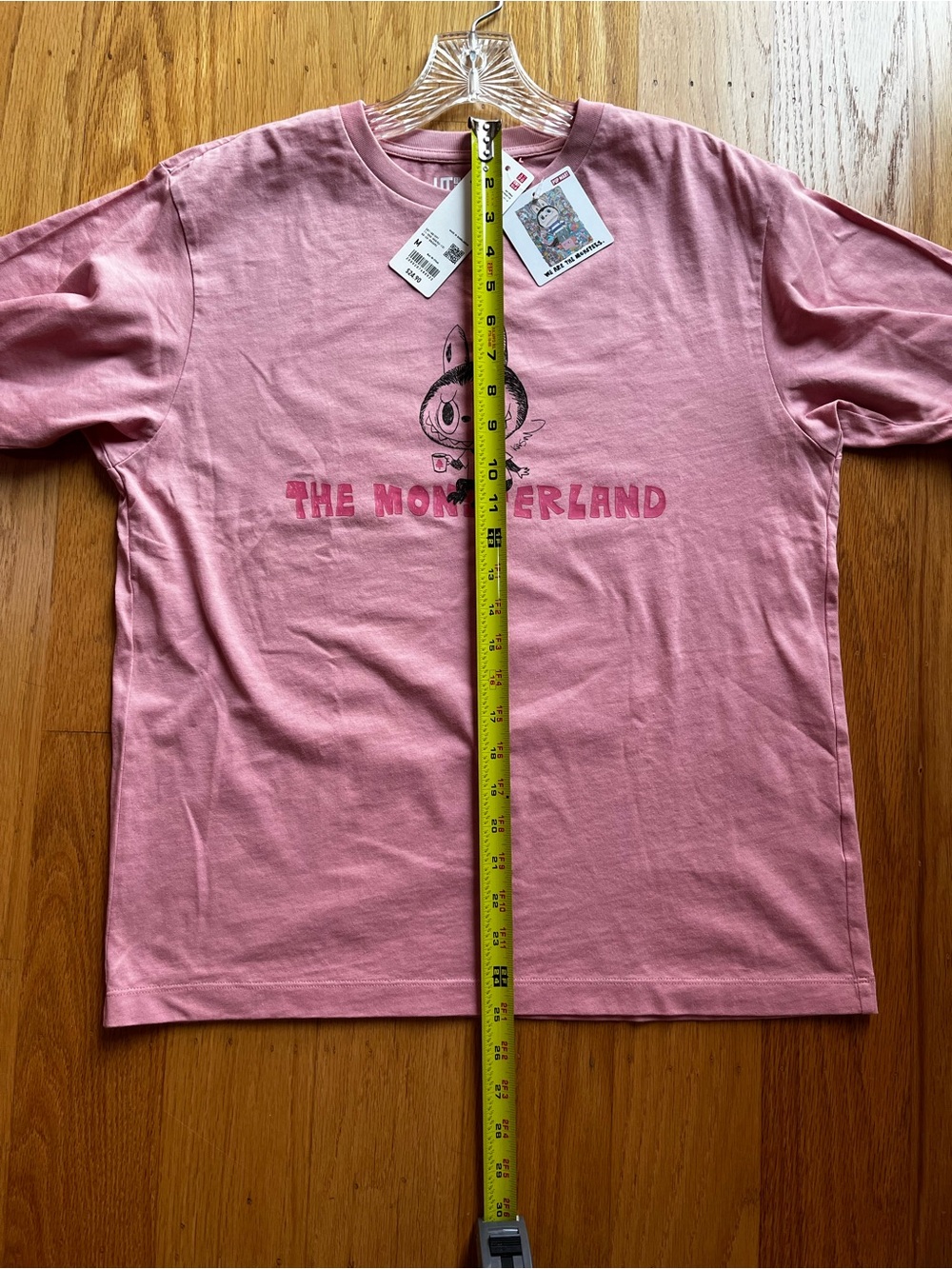 NWT Uniqlo Popmart Labubu Pink 'The Monsterland' Graphic Short Sleeve Tee Medium - Picture 6 of 12